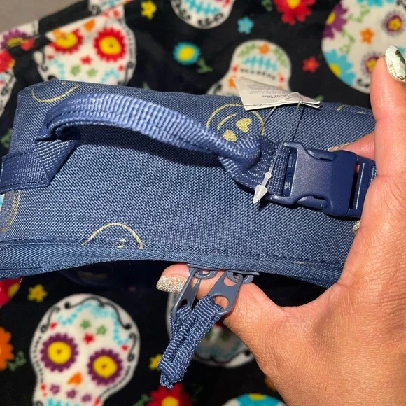 Lands' End Navy Lunch Bag with Gold Emojis - Picture 3 of 6